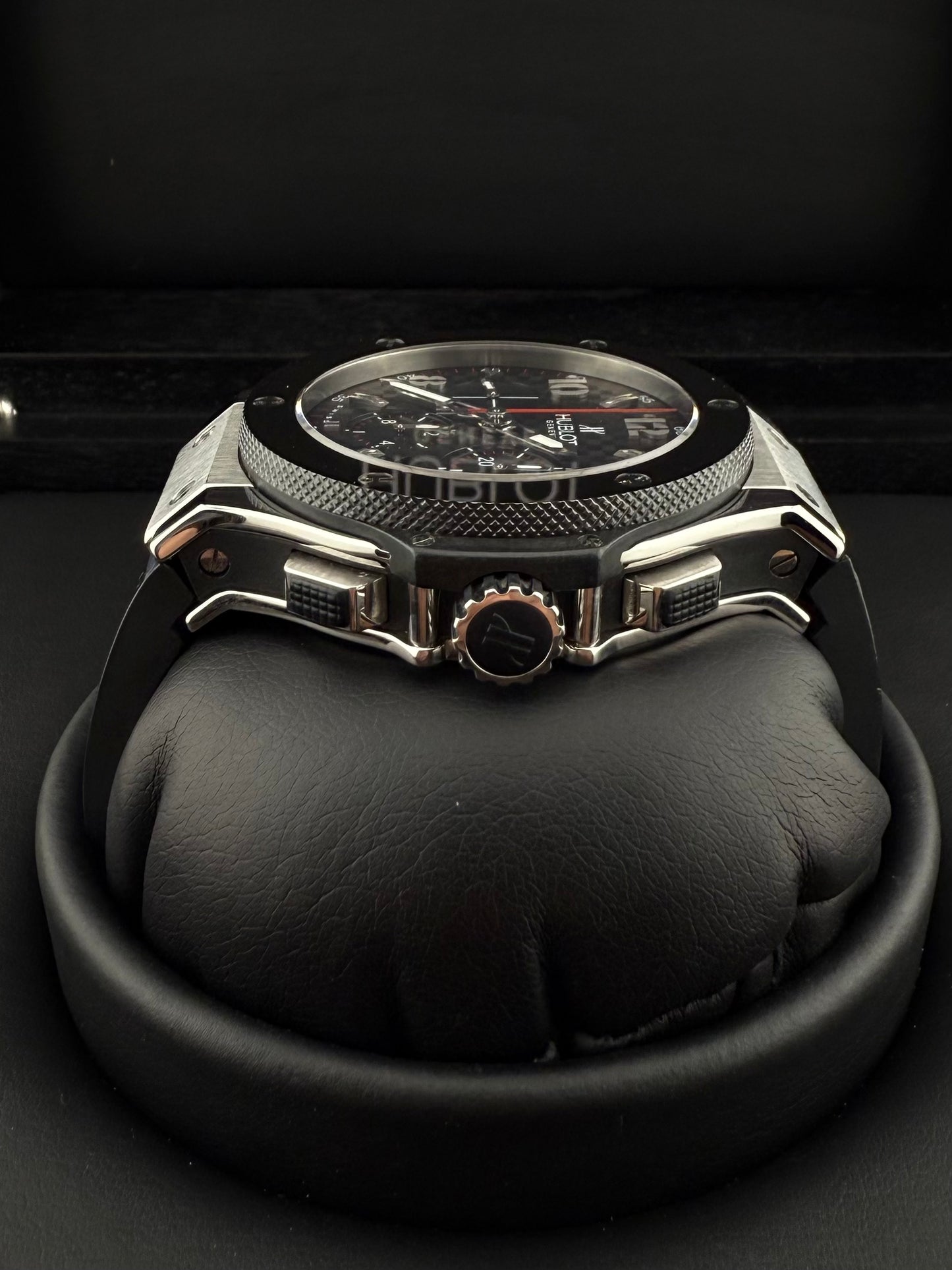 HUBLOT - Big Bang 44mm Carbon Fiber Dial 301.SB.131.RX(Travel Case & Alligator Band)