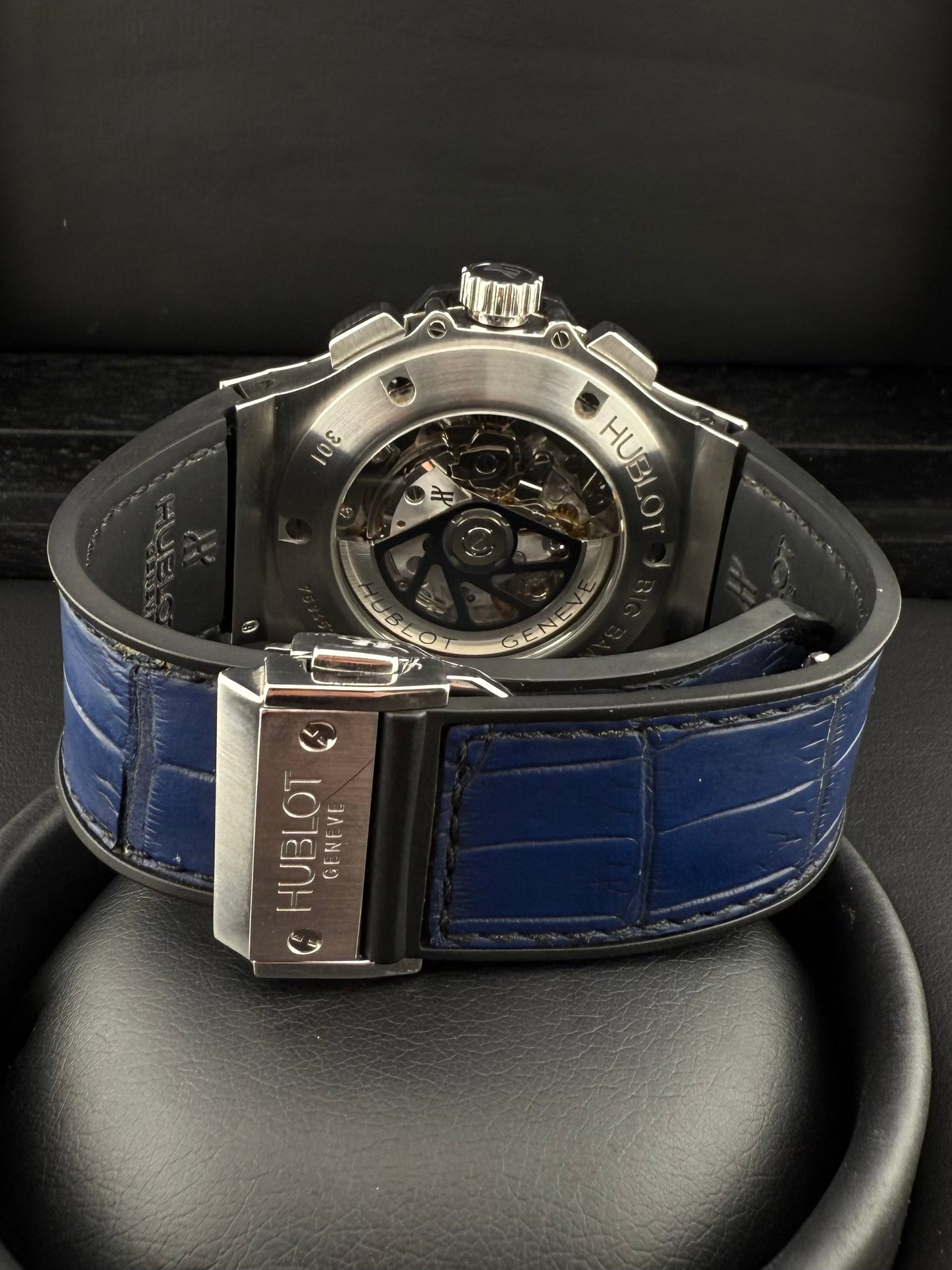 HUBLOT - Big Bang 44mm Carbon Fiber Dial 301.SB.131.RX(Travel Case & Alligator Band)